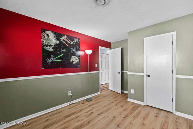 201 N Willow Lane, Jacksonville, NC 28546