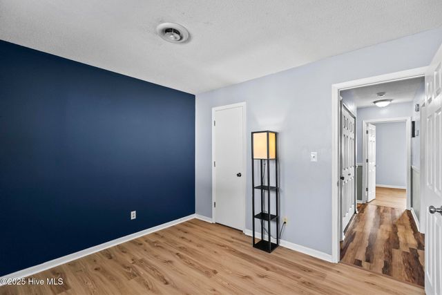 201 N Willow Lane, Jacksonville, NC 28546