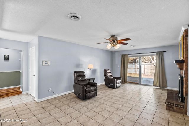 201 N Willow Lane, Jacksonville, NC 28546