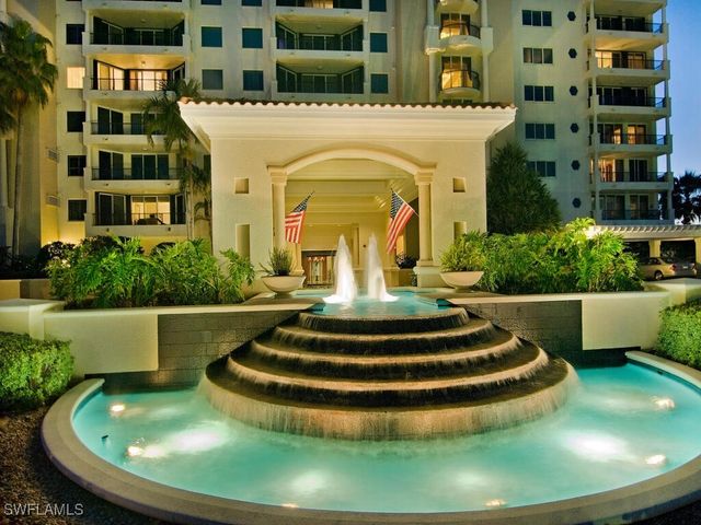 7425 Pelican Bay BLVD 1106, Naples, FL 34108