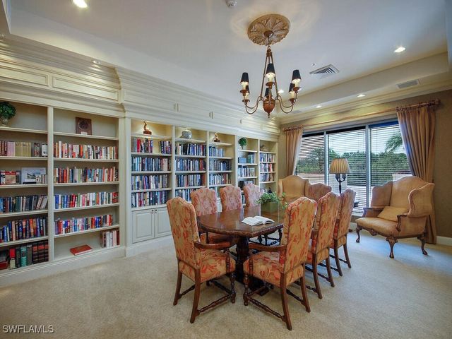 7425 Pelican Bay BLVD 1106, Naples, FL 34108