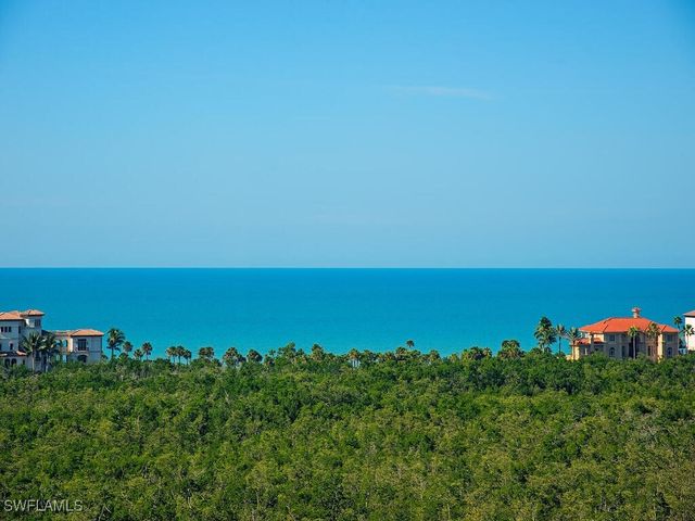 7425 Pelican Bay BLVD 1106, Naples, FL 34108