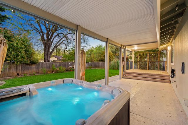 3158 Oxford Rd, Cameron Park, CA 95682