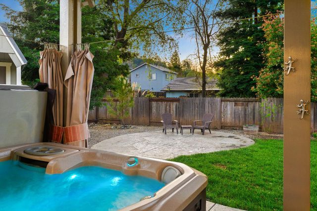 3158 Oxford Rd, Cameron Park, CA 95682