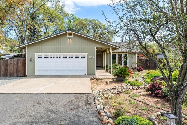 3158 Oxford Rd, Cameron Park, CA 95682