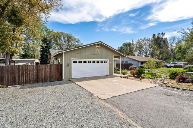 3158 Oxford Rd, Cameron Park, CA 95682