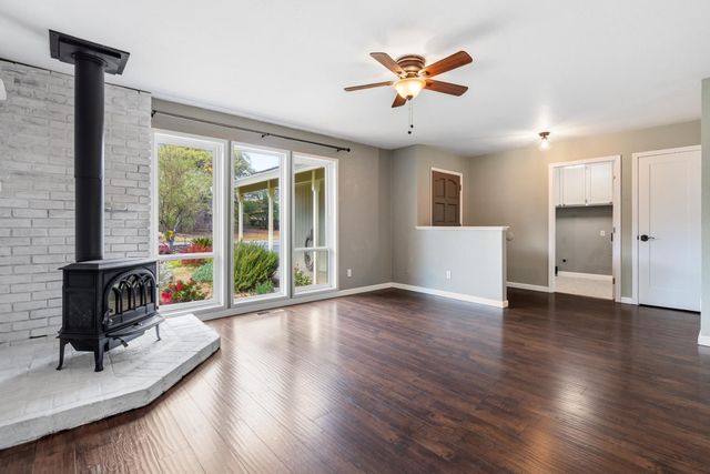 3158 Oxford Rd, Cameron Park, CA 95682