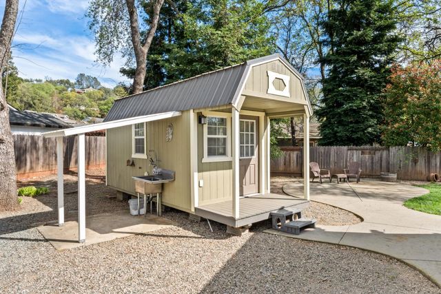 3158 Oxford Rd, Cameron Park, CA 95682