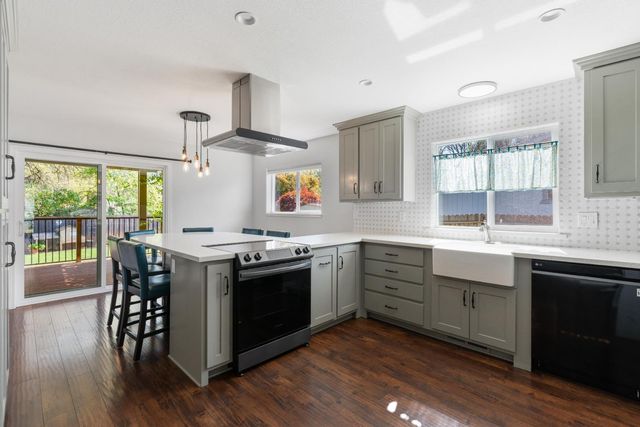 3158 Oxford Rd, Cameron Park, CA 95682