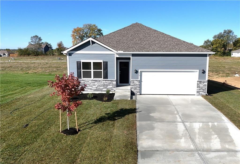 717 Fallen Leaf Drive, Belton, MO 64012