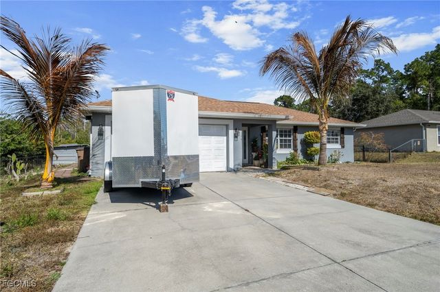 3308 32nd ST W, Lehigh Acres, FL 33971