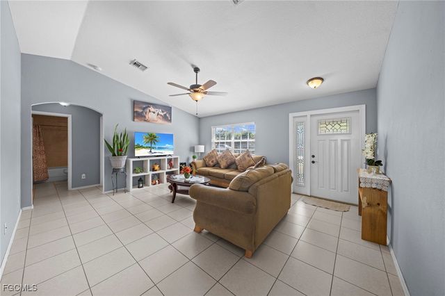 3308 32nd ST W, Lehigh Acres, FL 33971