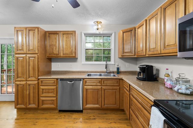 108 Katye Ct, Ashland City, TN 37015