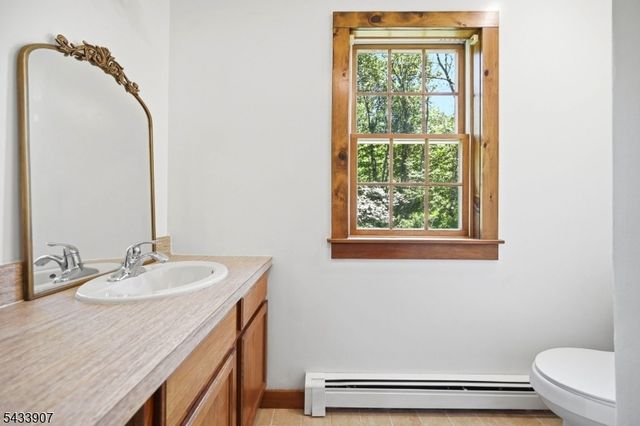 138 Overlook Dr, Montague Twp., NJ 07827