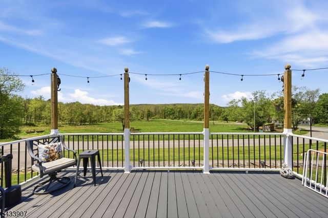 138 Overlook Dr, Montague Twp., NJ 07827