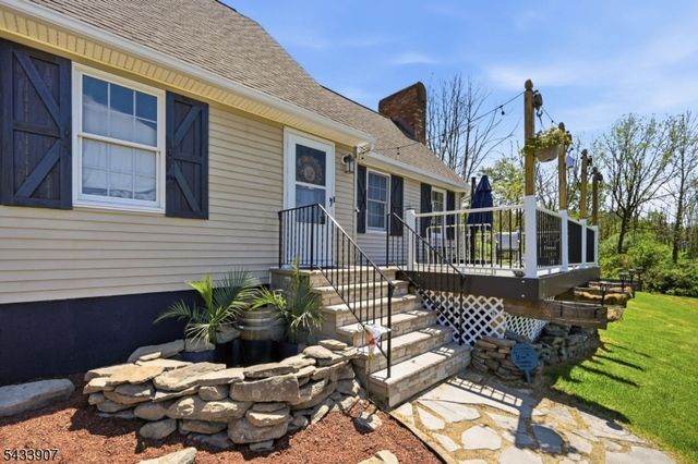 138 Overlook Dr, Montague Twp., NJ 07827