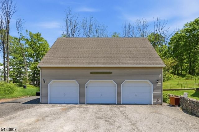 138 Overlook Dr, Montague Twp., NJ 07827