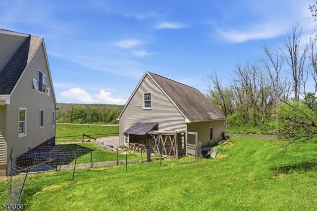 138 Overlook Dr, Montague Twp., NJ 07827