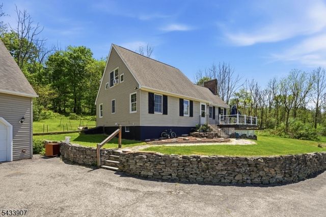 138 Overlook Dr, Montague Twp., NJ 07827