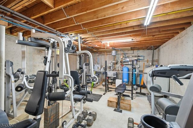 138 Overlook Dr, Montague Twp., NJ 07827