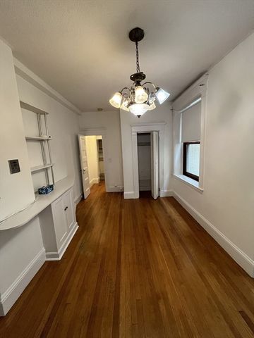 8 Garrison Street 512, Boston, MA 02116