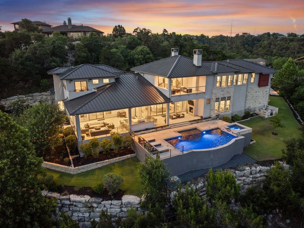 821 Laughing Dog CT, Leander, TX 78641