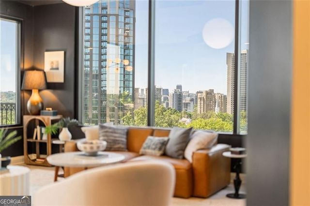 2828 Peachtree Road NW 1401, Atlanta, GA 30305