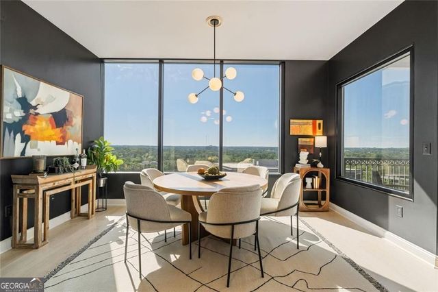 2828 Peachtree Road NW 1401, Atlanta, GA 30305