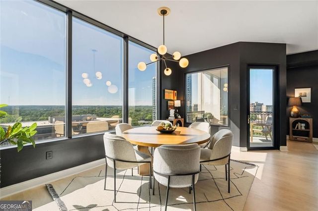 2828 Peachtree Road NW 1401, Atlanta, GA 30305