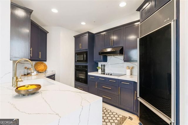 2828 Peachtree Road NW 1401, Atlanta, GA 30305