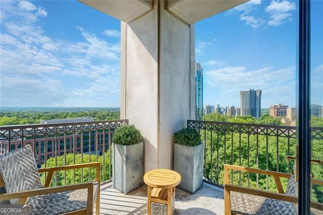 2828 Peachtree Road NW 1401, Atlanta, GA 30305