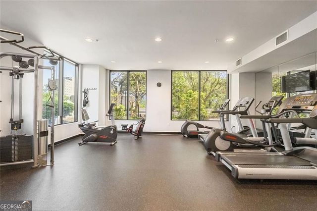 2828 Peachtree Road NW 1401, Atlanta, GA 30305
