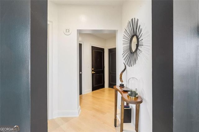 2828 Peachtree Road NW 1401, Atlanta, GA 30305