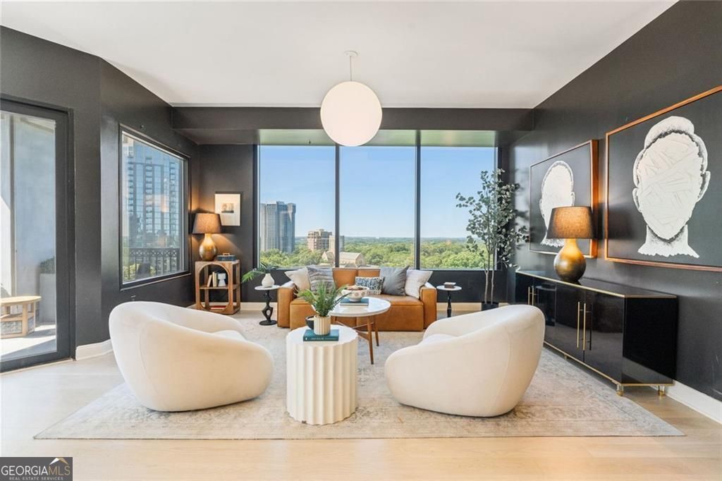 2828 Peachtree Road NW 1401, Atlanta, GA 30305