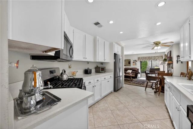 28603 Greenwood, Castaic, CA 91384