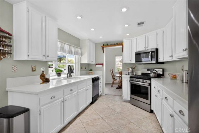 28603 Greenwood, Castaic, CA 91384