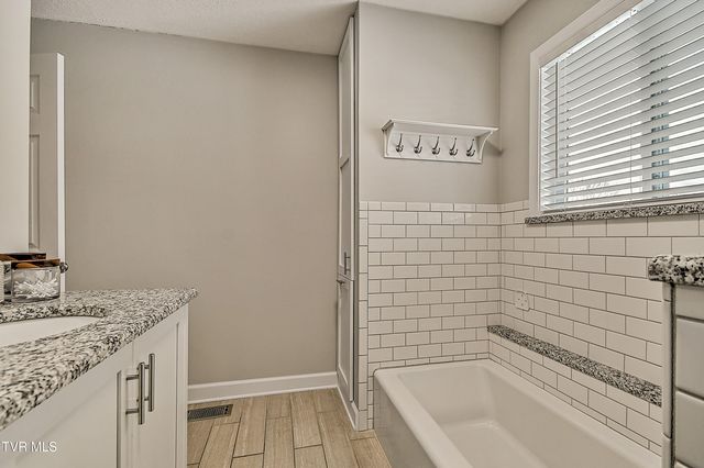 5428 Odd Fellow Road, Kingsport, TN 37664