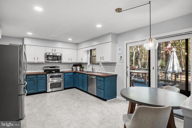 22 BRANTLEY WAY, Sicklerville, NJ 08081