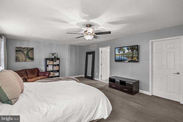 22 BRANTLEY WAY, Sicklerville, NJ 08081