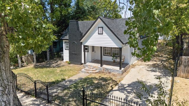 2825 Avenue I, Fort Worth, TX 76105