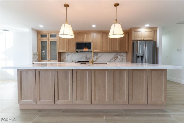 16701 Bobcat DR, Fort Myers, FL 33908