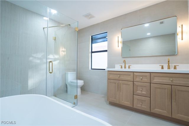 16701 Bobcat DR, Fort Myers, FL 33908