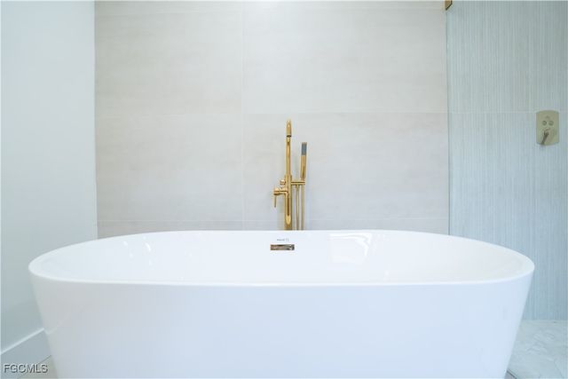 16701 Bobcat DR, Fort Myers, FL 33908