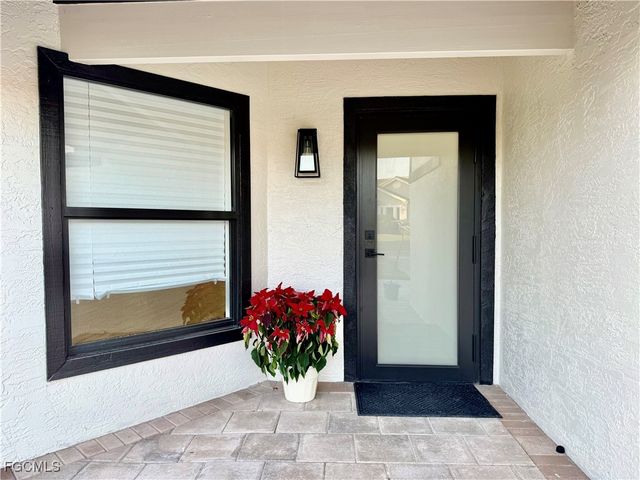 16701 Bobcat DR, Fort Myers, FL 33908