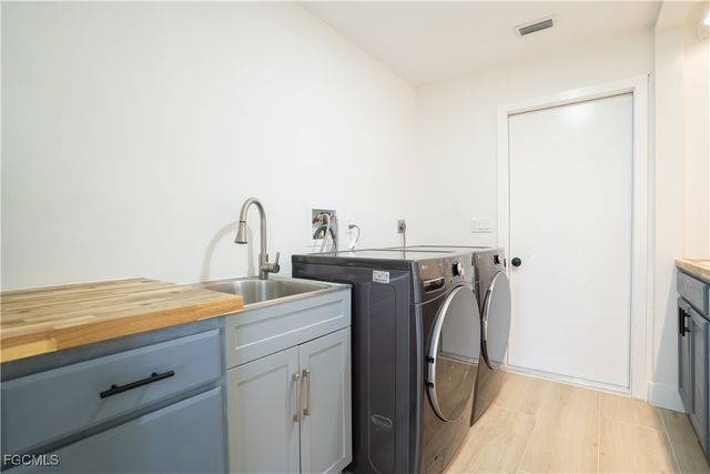 16701 Bobcat DR, Fort Myers, FL 33908