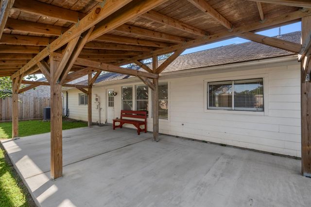 4919 Shady Oaks Lane, Friendswood, TX 77546