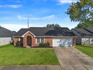 4919 Shady Oaks Lane, Friendswood, TX 77546