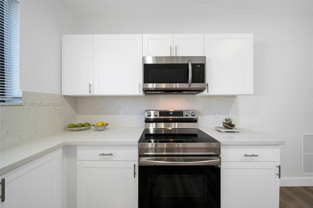 1925 SW 23rd St, Miami, FL 33145