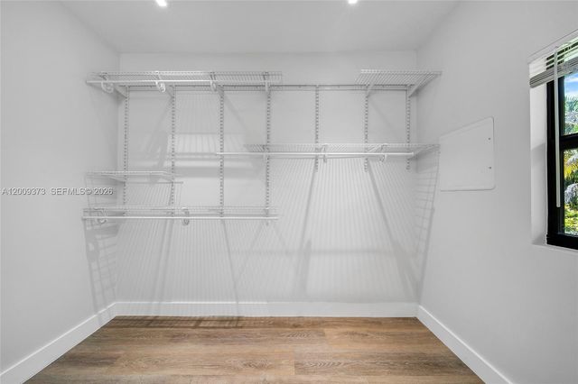 1925 SW 23rd St, Miami, FL 33145