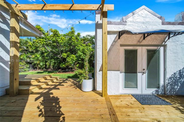 1925 SW 23rd St, Miami, FL 33145